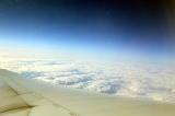 飛行機の窓から雲海